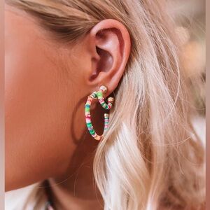 Kendra Scott Reese Hoop Earrings Neon & Gold